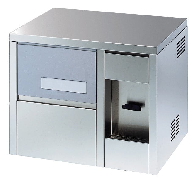 fabbricatore di ghiaccio a cubetti pieni